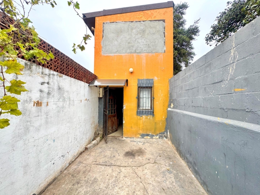5 Bedroom Property for Sale in Woodstock Western Cape